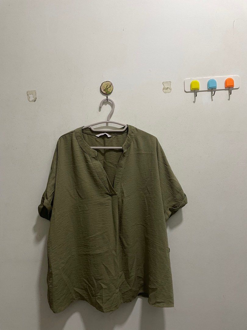 blouse (Category: Blouses) located in Bagan Datoh. Submitted by aimimiai (Listing ID 1386121539, Image 3). Description: .