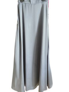 (Category: ) located in . Submitted by wardrobemally (Listing ID 1386072186, Image 1). Description: .