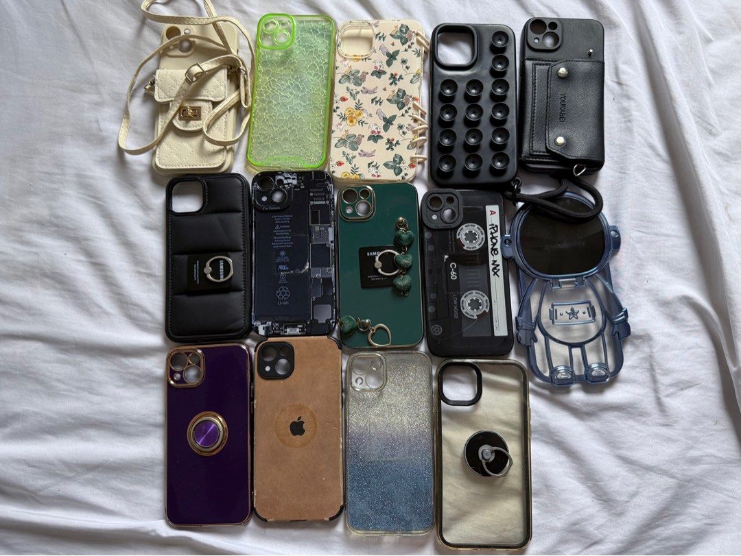 Cheap! Iphone 14plus & 13 casing (Category: iPhone 14 Series) located in Makati City. Submitted by xxshobexx (Listing ID 1386078047, Image 1). Description: Iphone 14 plus casing Iphone 13 casing RFS declutter.
