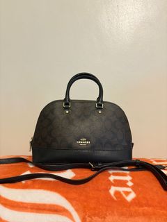 (Category: ) located in . Submitted by budgetpreloveditems (Listing ID 1386190995, Image 1). Description: .