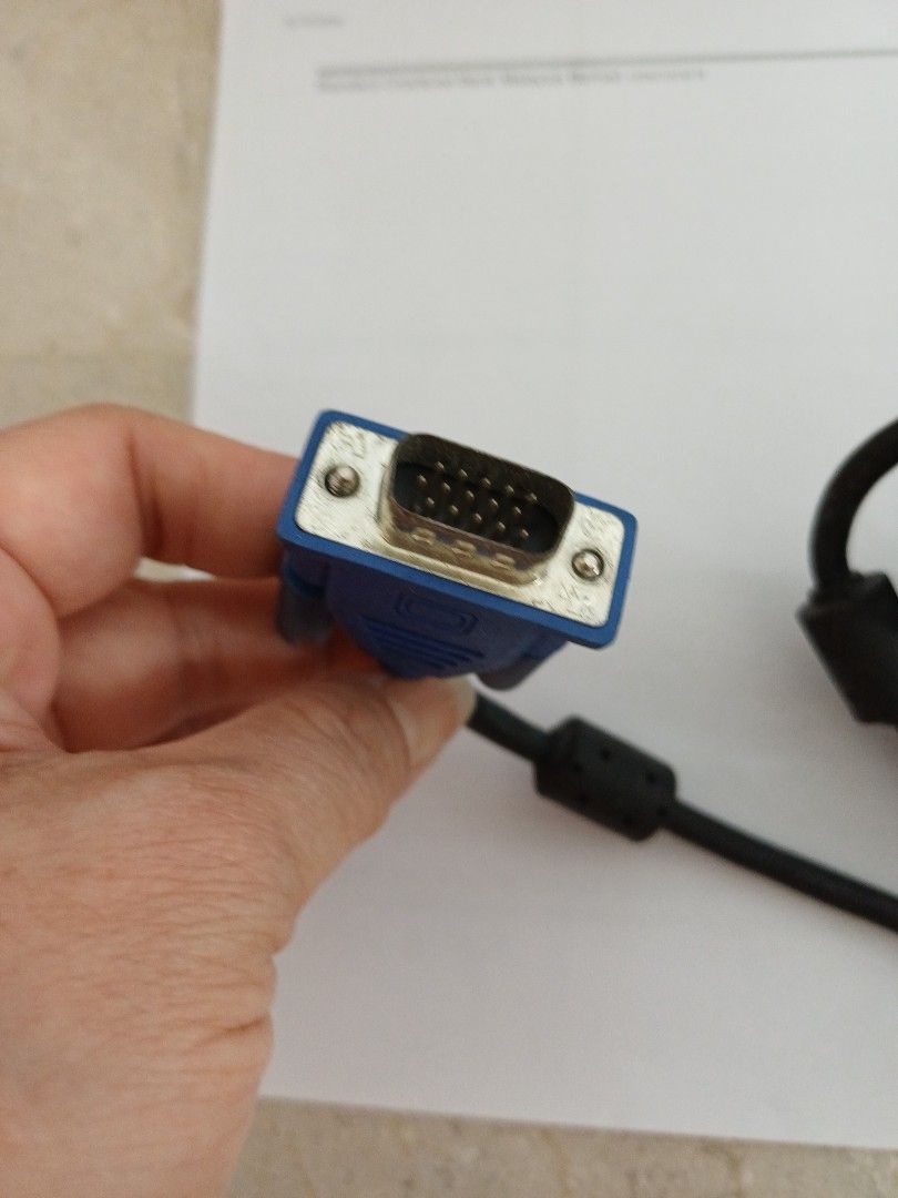 Computer cable (Category: Cables & Adaptors) located in Kajang. Submitted by manvy (Listing ID 1386073893, Image 2). Description: .