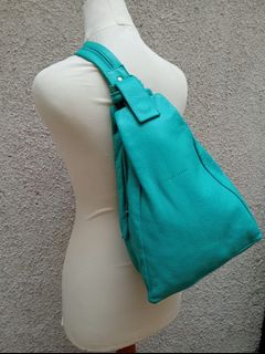 (Kategori: ) berada di . Dikirim oleh lemari_pippy (ID iklan 1386114133, Gambar 1). Deskripsi: .