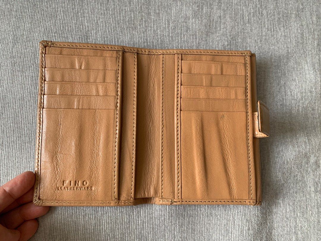 Fino wallet (Category: Wallets & Card holders) located in Mandaluyong City. Submitted by houseof1980 (Listing ID 1386077051, Image 2). Description: Leather wallet.