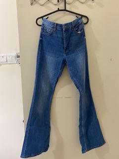 (Category: ) located in . Submitted by shop_lah (Listing ID 1386125255, Image 1). Description: .