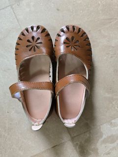 (Category: ) located in . Submitted by boutique2018 (Listing ID 1386041177, Image 1). Description: .