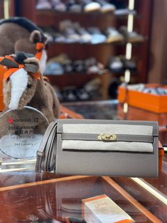 （分類：）位於 。 由 360_Luxury 提交（商品編號 1386056779，圖片 1）。簡介： 。