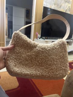 (Kategori: ) berada di . Dikirim oleh plovedbyney (ID iklan 1386110615, Gambar 1). Deskripsi: .