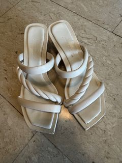 (Category: ) located in . Submitted by cookedfish (Listing ID 1386157779, Image 1). Description: .