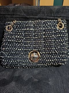 (Kategori: ) berada di . Dikirim oleh vedipe (ID iklan 1386122700, Gambar 1). Deskripsi: .