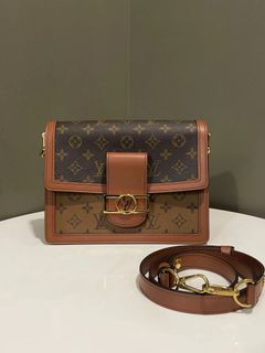(Category: ) located in . Submitted by lovelotsluxury (Listing ID 1386120739, Image 1). Description: .