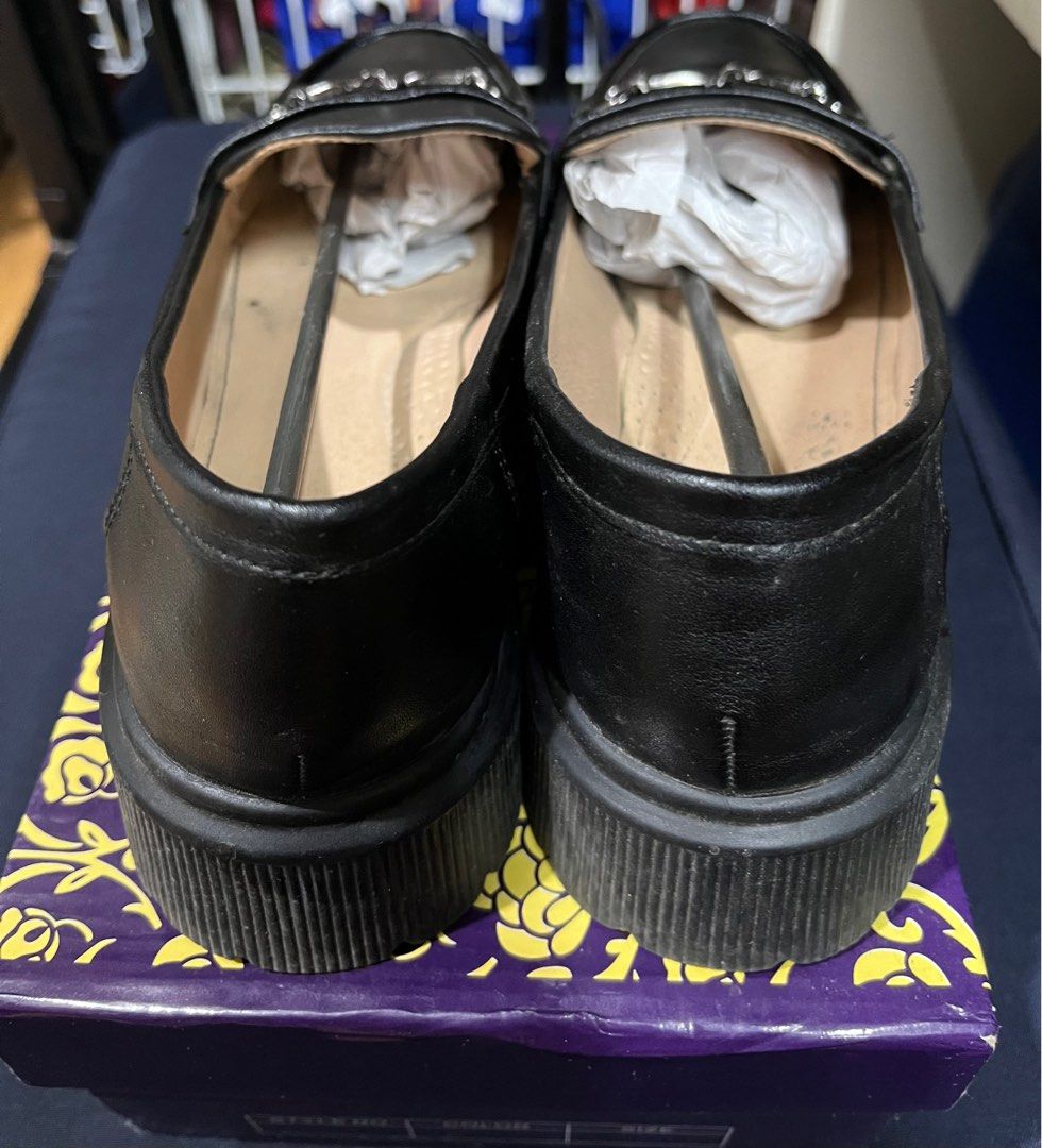 Mario D’ boro Loafers (Category: Loafers) located in Quezon City. Submitted by micamicamicamicamica (Listing ID 1386018128, Image 3). Description: Slightly Used Mario D’ Boro Loafers with Box Black Size: 40 In Very Good Condition Price is negotiable kindly give your offer RFS: Declutter Quezon City area Shipping will be shouldered by the buyer.
