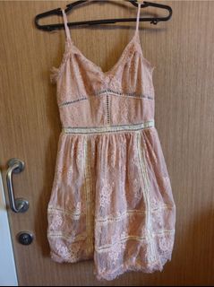 (Category: ) located in . Submitted by selling.bn.preloved.closet (Listing ID 1386031463, Image 1). Description: .