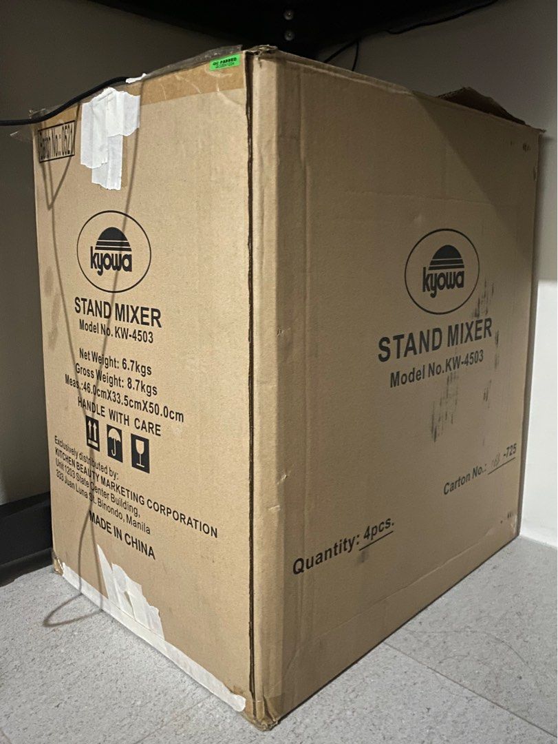 Mixed Brand New and Preloved OOTDs (Category: Others Tops) located in Makati City. Submitted by cornelia.street (Listing ID 1386108509, Image 1). Description: ‼️ONE BOX - TAKE ALL 30 ITEMS for 1K ‼️ RANDOM BRAND NEW AND PRELOVED ITEMS. No one by one picture. Mixed items! Guaranteed all items are in good condition :) RFS: Decluttering..