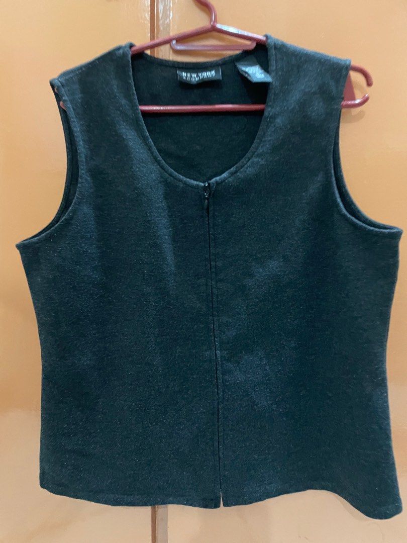 New york company Vest (Category: Others Tops) located in Manila. Submitted by beeeyah (Listing ID 1386202306, Image 1). Description: new york company vest size (s).