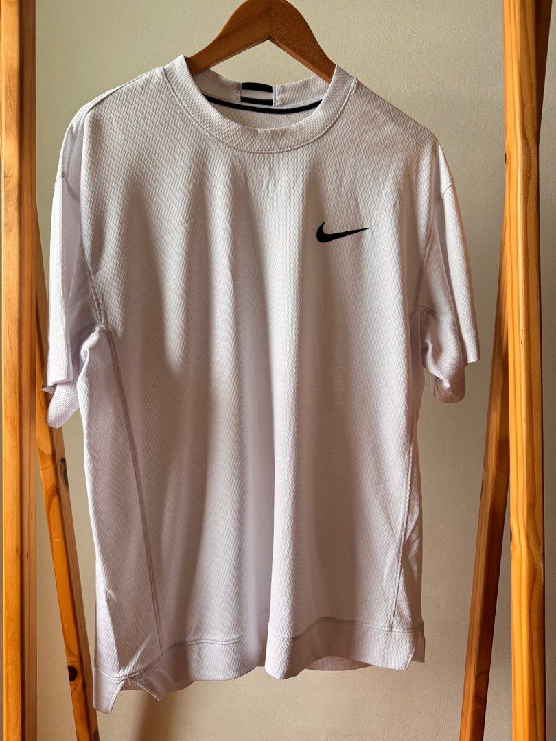 Nike Drifit Shirt ( embroidered logo) (Category: Tshirts & Polo Shirts ) located in Makati City. Submitted by thiftdirection (Listing ID 1386040711, Image 2). Description: Embroidered Logo Nike Drifit Shirt Dimes: 20x28 XL on Tag excellent condition 650 DM to claim or inquire Thriftdirection.ph is not affiliated with, endorsed by, or officially connected to any of the brands featured. All trademarks and brand names are the property of their respe