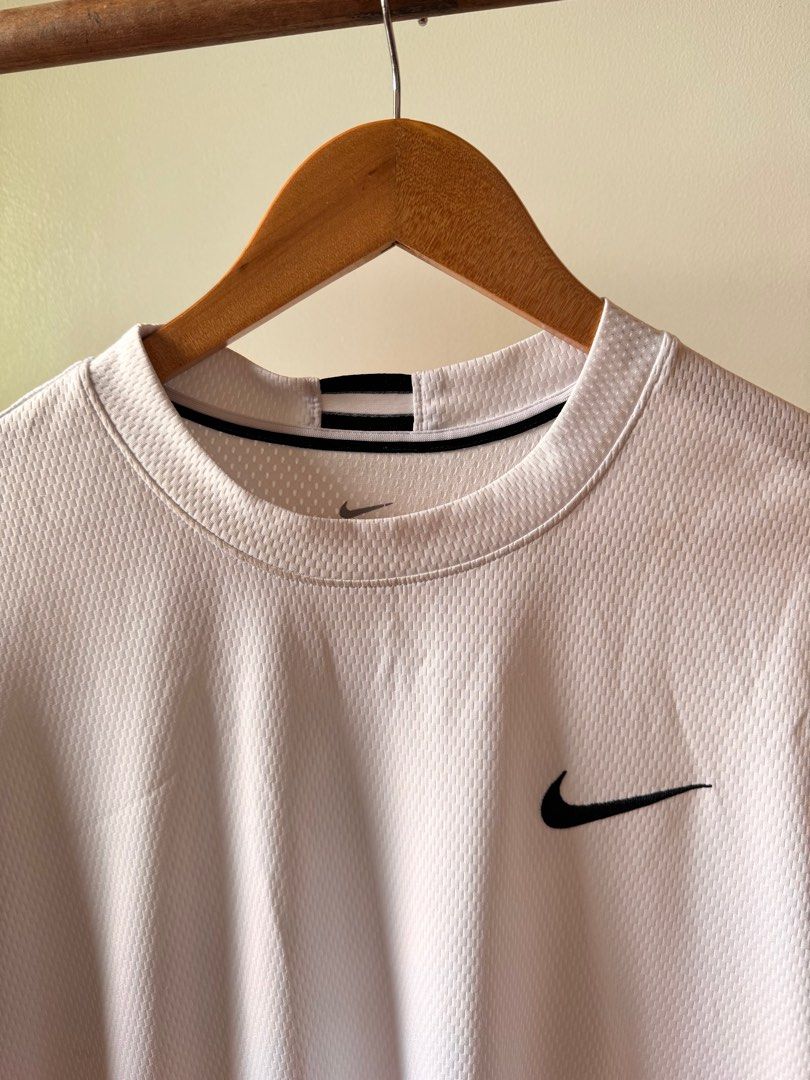 Nike Drifit Shirt ( embroidered logo) (Category: Tshirts & Polo Shirts ) located in Makati City. Submitted by thiftdirection (Listing ID 1386040711, Image 3). Description: Embroidered Logo Nike Drifit Shirt Dimes: 20x28 XL on Tag excellent condition 650 DM to claim or inquire Thriftdirection.ph is not affiliated with, endorsed by, or officially connected to any of the brands featured. All trademarks and brand names are the property of their respe
