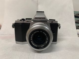 （分類：）位於 。 由 samtangch 提交（商品編號 1386173534，圖片 1）。簡介： 。