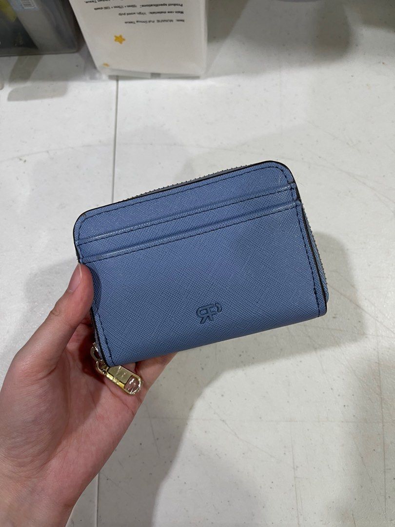 Parfois Wallet Card Holder (Category: Wallets & Card holders) located in Manila. Submitted by AB_Merchandiseee (Listing ID 1386164480, Image 1). Description: RFS: Decluttering. Item in excellent condition, used only once. Color may vary slightly due to lighting..