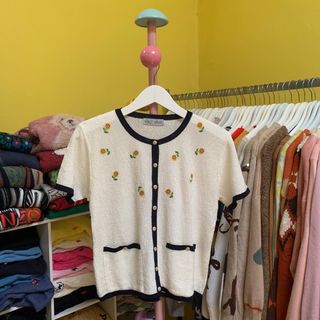 (Kategori: ) berada di . Dikirim oleh marchgallery03 (ID iklan 1386208971, Gambar 1). Deskripsi: .