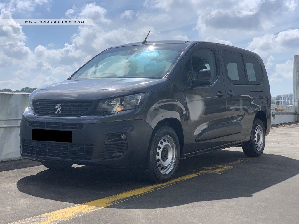 Peugeot Partner 1.5A BLUEHDI EAT8 LWB Auto (Category: Used Commercial Vehicles for Sale) located in Singapore. Submitted by baeszsksed (Listing ID 1386067505, Image 1). Description: Come With Nice 2 Digi Number Plate. Front Back Record Camera. Digital rear mirror. Well Maintain. Servicing Done. Timing belt changed, Adblue system fixed with warranty to my workshop. New Korean tyres just changed. Cargo wrapped in pvc, original in pristine condition
