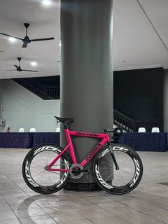 (Category: ) located in . Submitted by chillguybikes (Listing ID 1386125142, Image 1). Description: .