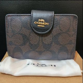 (Kategori: ) berada di . Dikirim oleh cmbrand_authentic (ID iklan 1386046343, Gambar 1). Deskripsi: .
