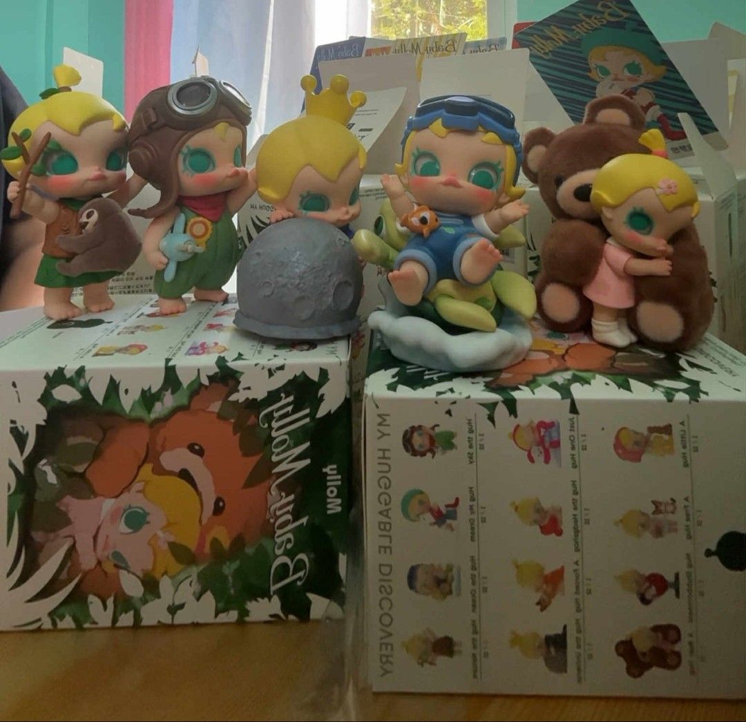 WTS/LFB Popmart Baby Molly: Huggable Discovery Complete Set (Category: Designer & Blind Box Toys) located in Paoay. Submitted by dcguil (Listing ID 1386178702, Image 2). Description: Php 4,000.00 Complete set w motherbox 5/12 figs unsealed, mint condition, displayed only; the rest are sealed foil. 💸 Gcash, BPI 🚚 JNT, LBC 📌 Ilocos Norte.