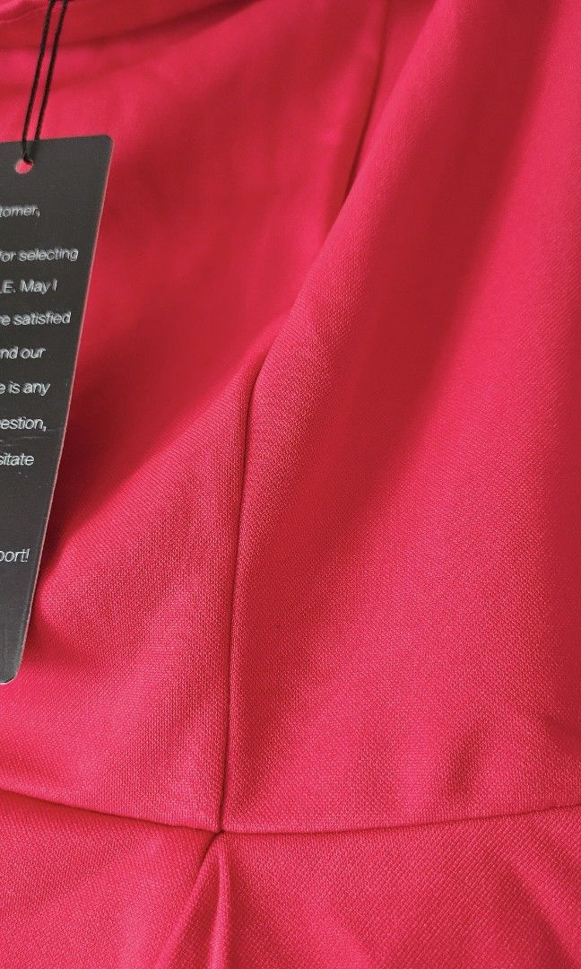 Red Off shoulder dress (Category: Evening dresses & gowns) located in San Juan City. Submitted by mjdeclutters (Listing ID 1386027728, Image 3). Description: rfs:decluttering.