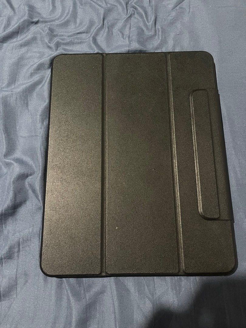 RUSH SALE: iPad Air 13-inch (M2) (Category: iPad) located in Manila. Submitted by rave_234 (Listing ID 1386201875, Image 3). Description: FOR SALE: iPad Air 13” (M2) Original Price: ₱67,990 RFS: Decluttering 💡 Specs: • iPadOS 18.6 • 128GB storage – plenty of space for apps, files, and media • Apple M2 chip – ultra-fast, smooth multitasking • 13-inch Liquid Retina display – stunning colors & sharp details • Model: MV273PP/A • Excellent condition 