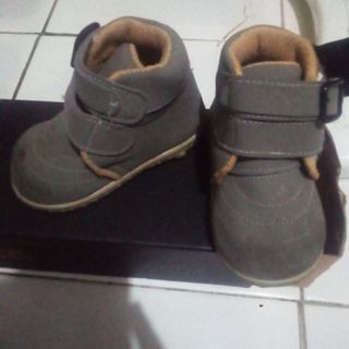 (Kategori: ) berada di . Dikirim oleh nonamethrifth (ID iklan 1386139718, Gambar 1). Deskripsi: .