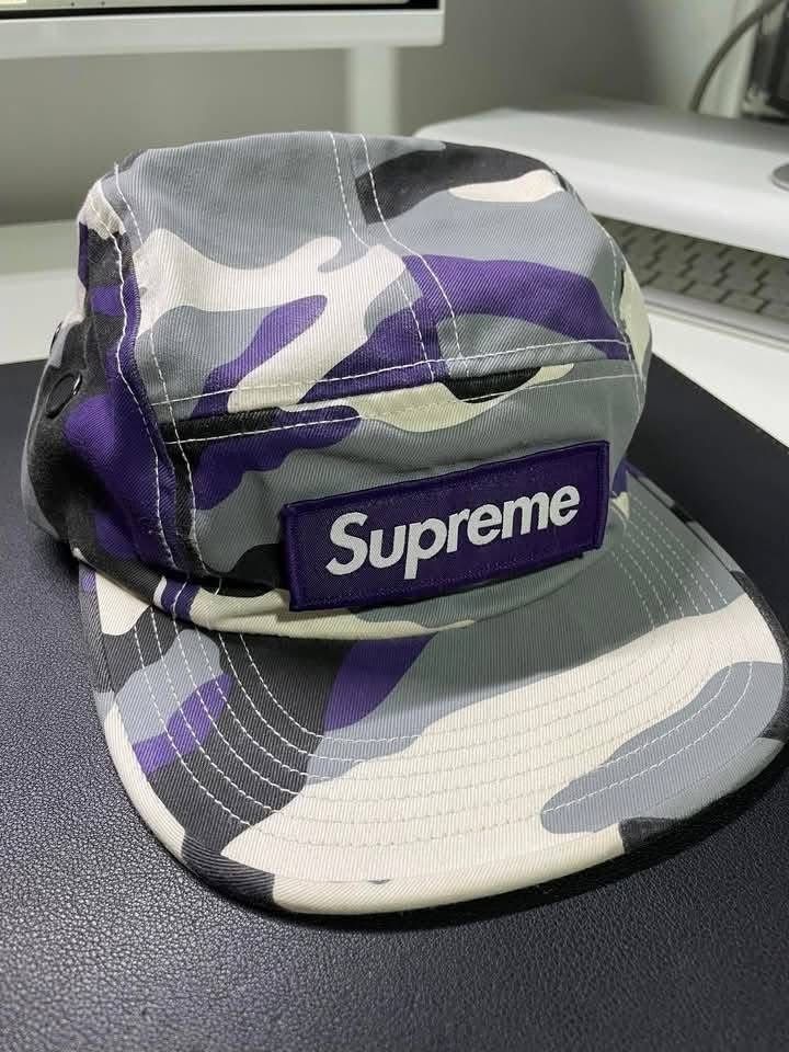 SUPREME 5 PANEL CAP (ORIGINAL / MADE IN USA) (Category: Caps & Hats) located in Muntinlupa City. Submitted by quickbasket (Listing ID 1386190652, Image 1). Description: COLOR MAY VARY DUE TO LIGHTING.