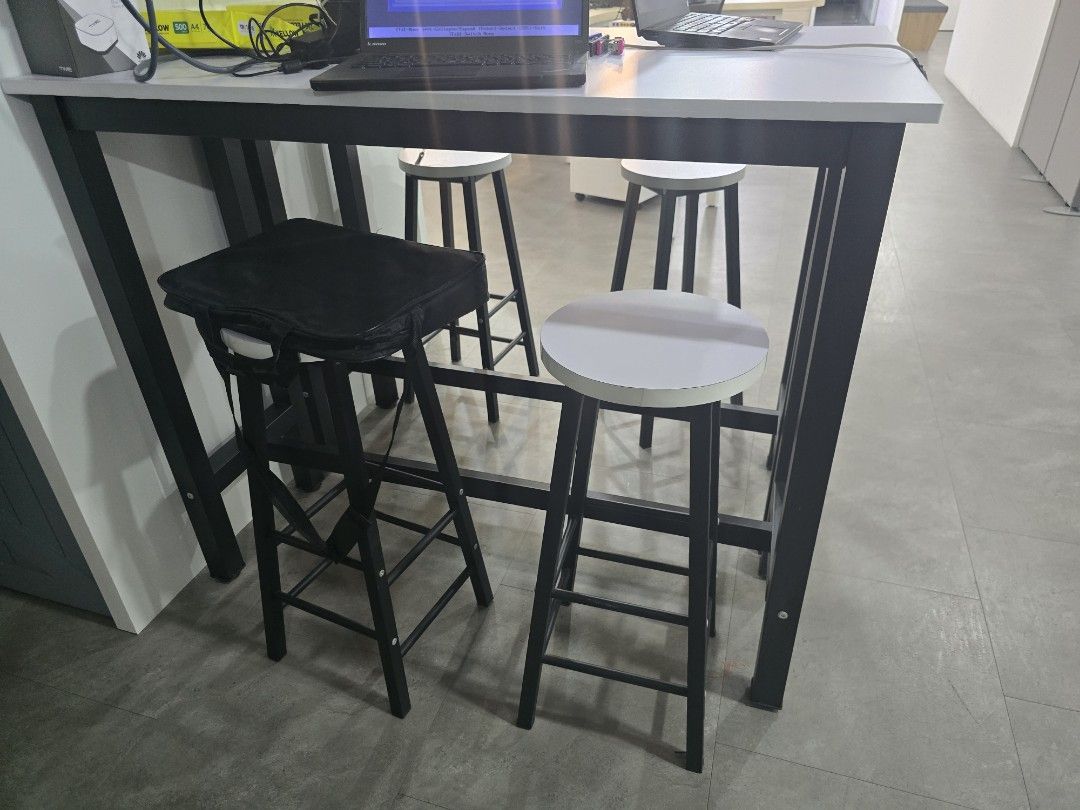 Table (Category: Tables & Sets) located in Kuala Lumpur. Submitted by lokes (Listing ID 1386192132, Image 3). Description: .