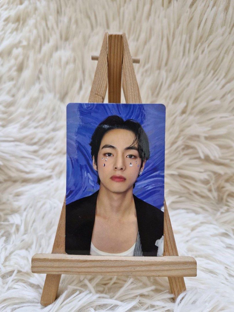 TAEHYUNG MOTS ONE CLUE PHOTOCARD (Category: K-Wave Merchandise) located in Quezon City. Submitted by ca_gab (Listing ID 1386126639, Image 1). Description: mint condition loc: quezon city / makati payo .