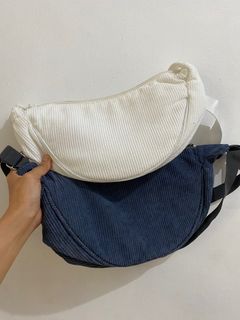(Kategori: ) berada di . Dikirim oleh preloved_daren (ID iklan 1386016010, Gambar 1). Deskripsi: .