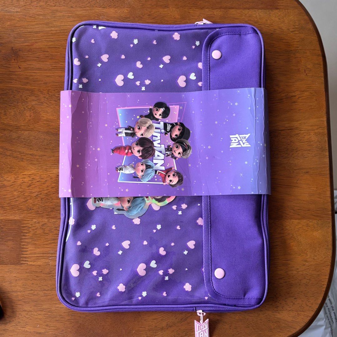 Tiny Tan laptop bag 13in (Category: Laptop Bags & Sleeves) located in Calamba. Submitted by cur8d (Listing ID 1386102209, Image 1). Description: .