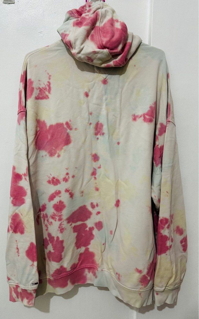 TJM Aop Tie Dye Hoodie (Category: Coats, Jackets and Outerwear) located in Taguig. Submitted by leggau (Listing ID 1386185966, Image 2). Description: RFS: Decluttering Issue: Discoloration Fixed and last price!.