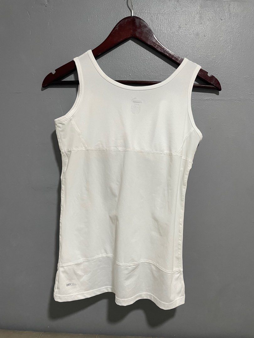 Workout Training Tee (Category: Activewear) located in Davao. Submitted by MahLiRa (Listing ID 1386011170, Image 2). Description: Puma Dry Cell Training Tee Size: Medium Color: White Padded DryCELL.