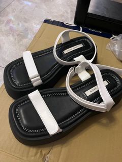 由 ginafly_high (刊登 ID 1386398970，圖片 1) 提交，位於 的 (類別：)，說明：。