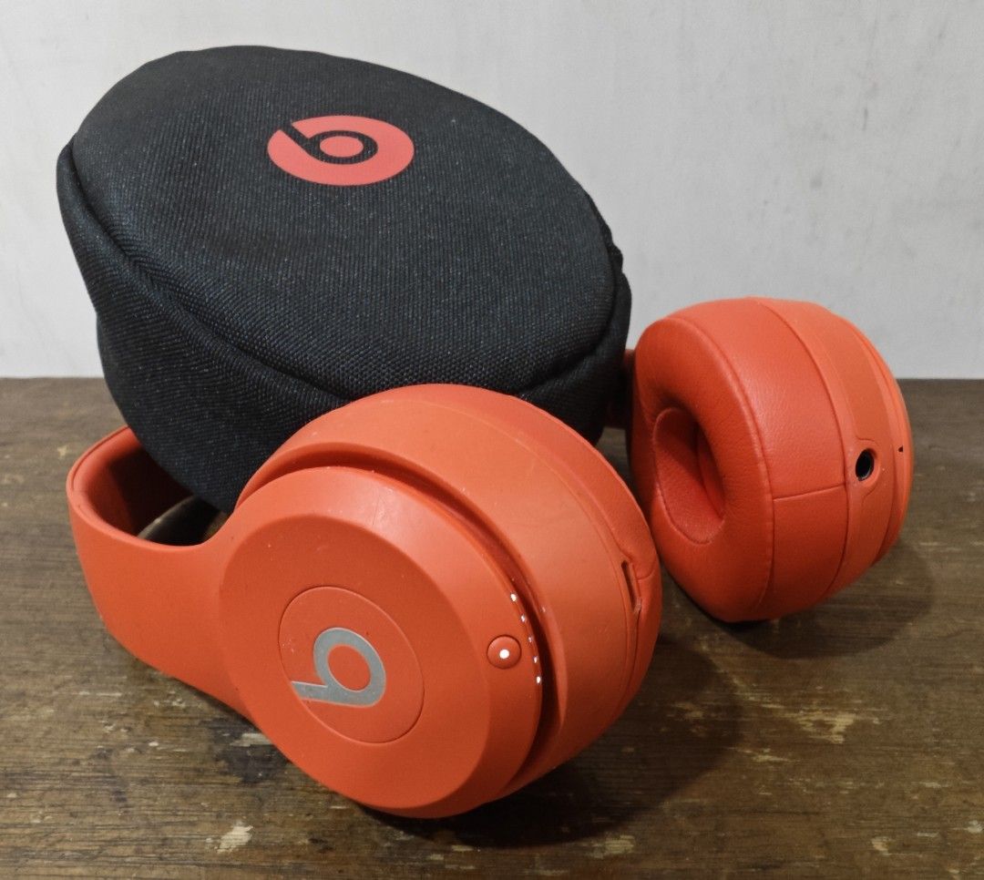 Apple Beats by dr.dre Solo3 Wireless Headphones - Red, 音響器材, 頭戴式/罩耳式耳機-  Carousell