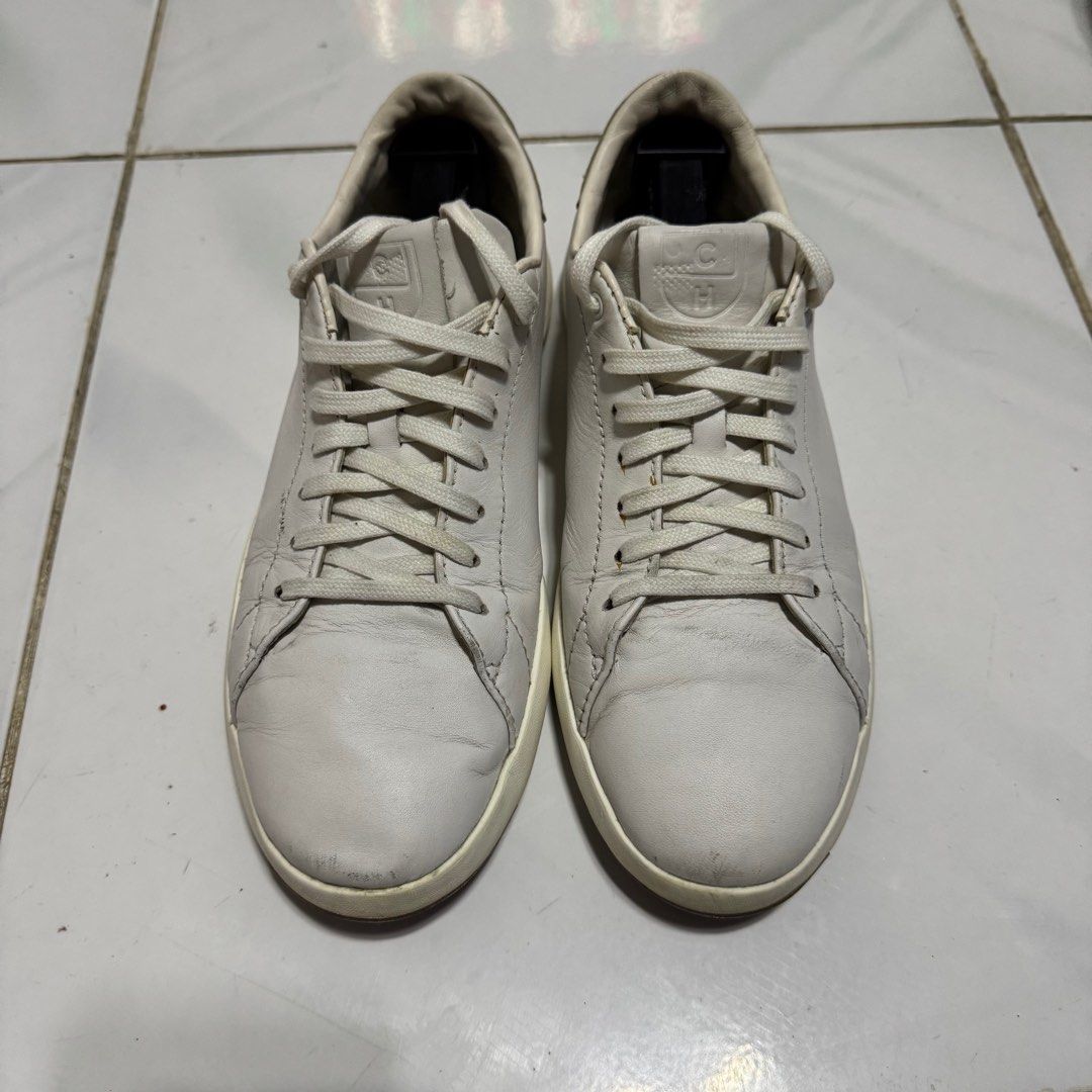 Authentic Cole Haan (Category: Sneakers) located in Rizal. Submitted by x2per1021 (Listing ID 1386315963, Image 1). Description: Size 8.5M.