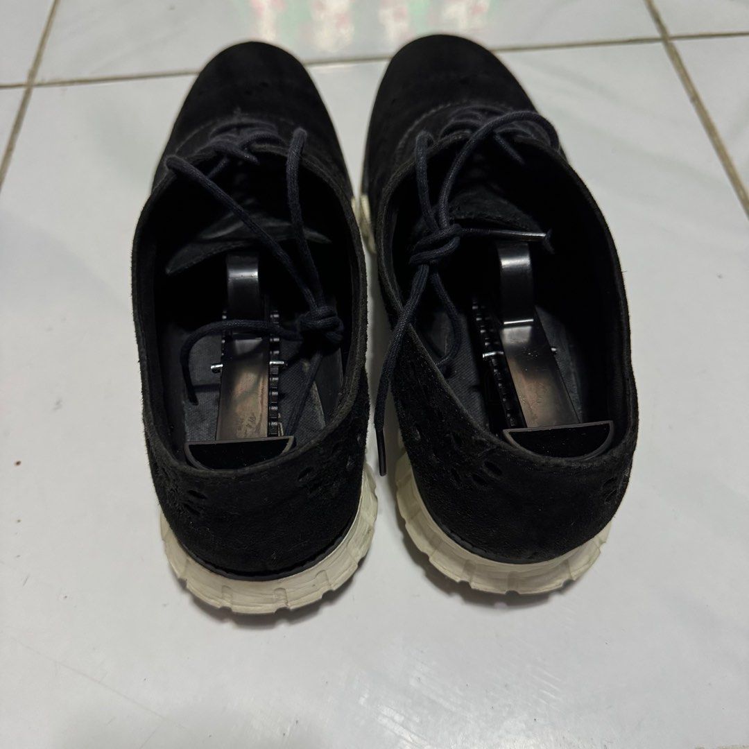 Authentic Cole Haan Zerogrand (Category: Casual Shoes) located in Rizal. Submitted by x2per1021 (Listing ID 1386315671, Image 3). Description: Size 9M.