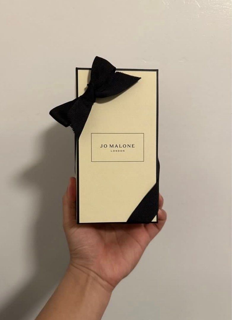 Authentic Jo Malone | Nectarine Blossom & Honey 100ml (Category: Fragrance & Deodorants) located in Marikina City. Submitted by openboxllc (Listing ID 1386238309, Image 2). Description: 100% authentic Comes with Jo Malone Box, & Paper Bag.