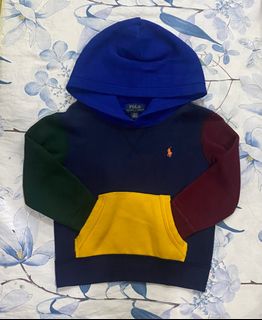 (Category: ) located in . Submitted by chaimwardrobe (Listing ID 1386298852, Image 1). Description: .