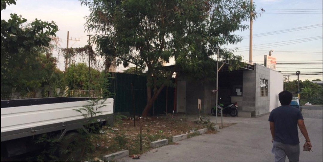 Bacoor Cavite lot for RENT (Category: Lot) located in Makati City. Submitted by designandspace (Listing ID 1386290991, Image 2). Description: Available vacant lots for Lease 117 + 1,153+ 1,220 = 2,490sqm Total lot size 2,490 sqm Php 220k /month 0.9.1.7. 8.1.0.1.8.3.4 .