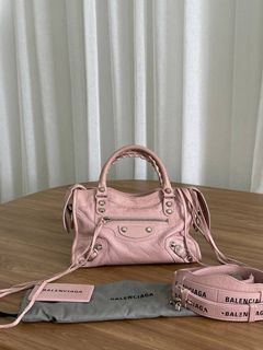 (Kategori: ) berada di . Dikirim oleh spacecloset (ID iklan 1386265130, Gambar 1). Deskripsi: .