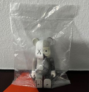 (Category: ) located in . Submitted by Bearbrick18 (Listing ID 1386282742, Image 1). Description: .