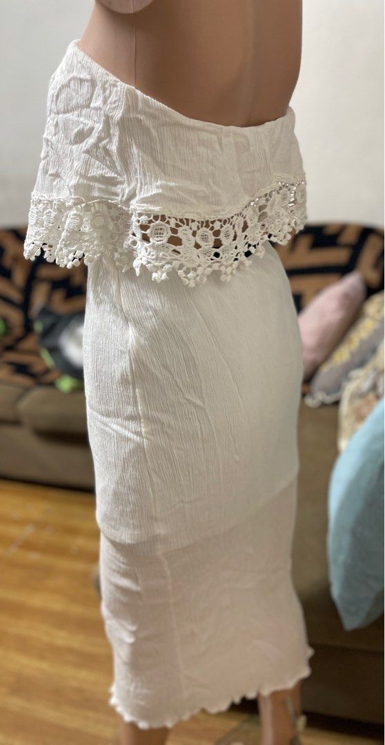 Beautiful tube dress (Category: Dresses) located in Makati City. Submitted by lenibjayson (Listing ID 1386386730, Image 3). Description: Perfect for beach or pool parties or put on a cover & it can be used for formal events .