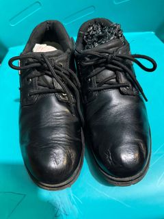 (Kategori: ) berada di . Dikirim oleh sl_sepatu (ID iklan 1386393025, Gambar 1). Deskripsi: .