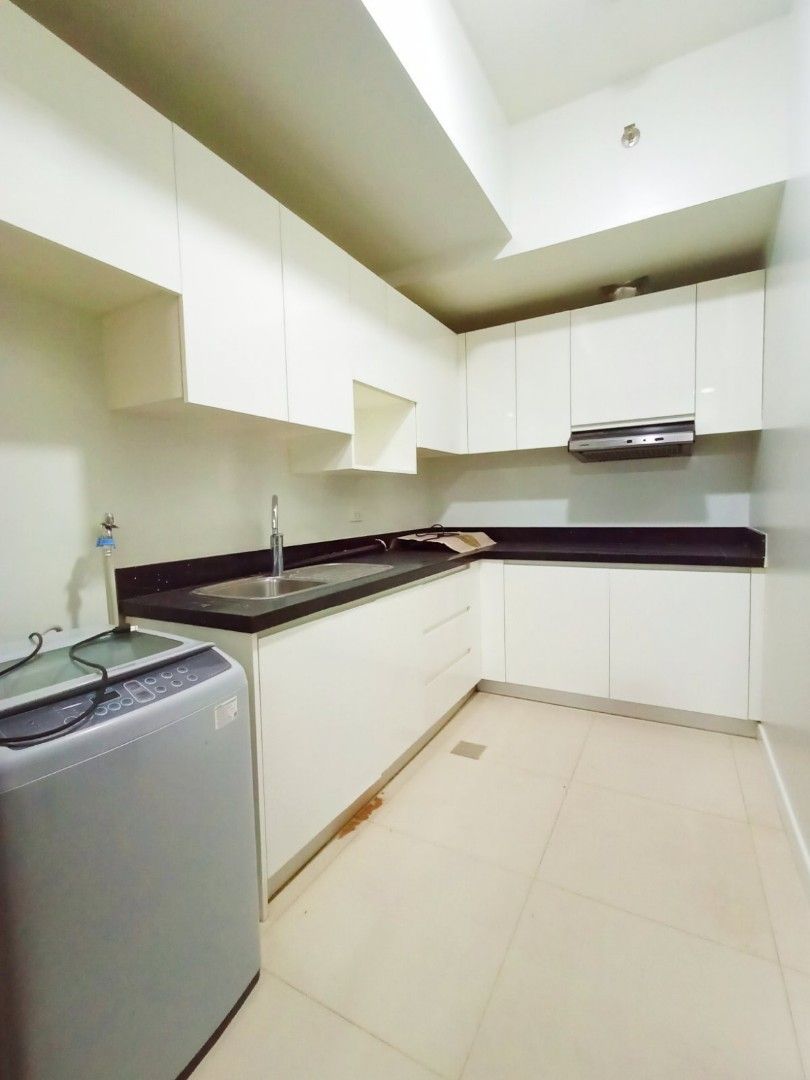 Citadines Millenium Ortigas (Category: Apartments & Condos) located in Makati City. Submitted by joan.listing (Listing ID 1386308460, Image 3). Description: For Lease: Cdc millennium. Floor Area: 80m² 25th floor 2br 2 t&b furnished with parking. very near robinsons galleria. We are at the upper half of citadines hotel. 70k negotiable.