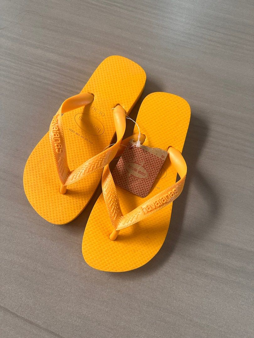 Chanel ballet flats (Category: Flats & Sandals) located in Paranaque City. Submitted by bduchess (Listing ID 1386325034, Image 3). Description: Authentic Chanel Ballerina Flats size 36 1/2 with free bnew havaianas slippers (35/36) .